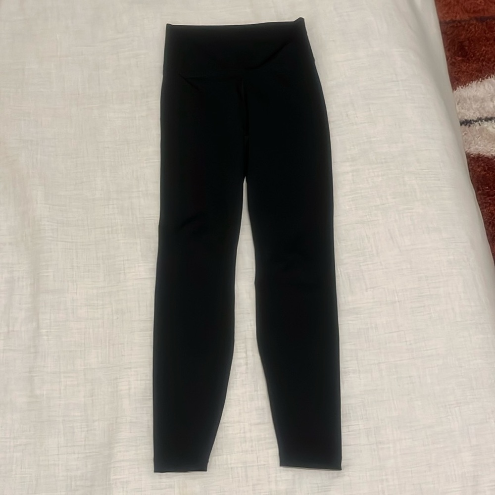 NIKE Yoga Dri-FIT Luxe High-Waisted 7/8
Infinalon Leggings in Black Size Small